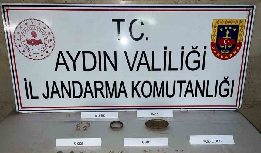 Jandarmadan besihane ve seraya baskın: 3,5 milyon TL değerinde tarihi eser ele geçirildi