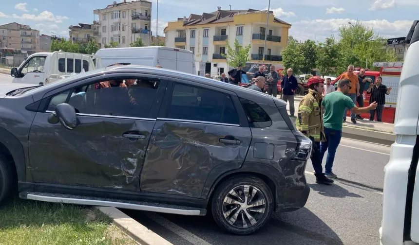Tır otomobile böyle çarptı