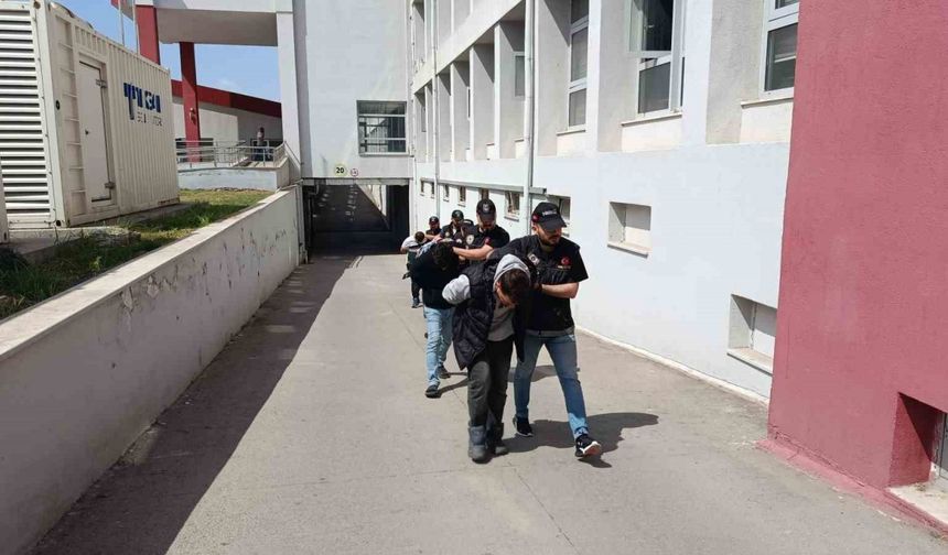 Adana’da kilolarca uyuşturucu ele geçirildi: 53 tutuklama