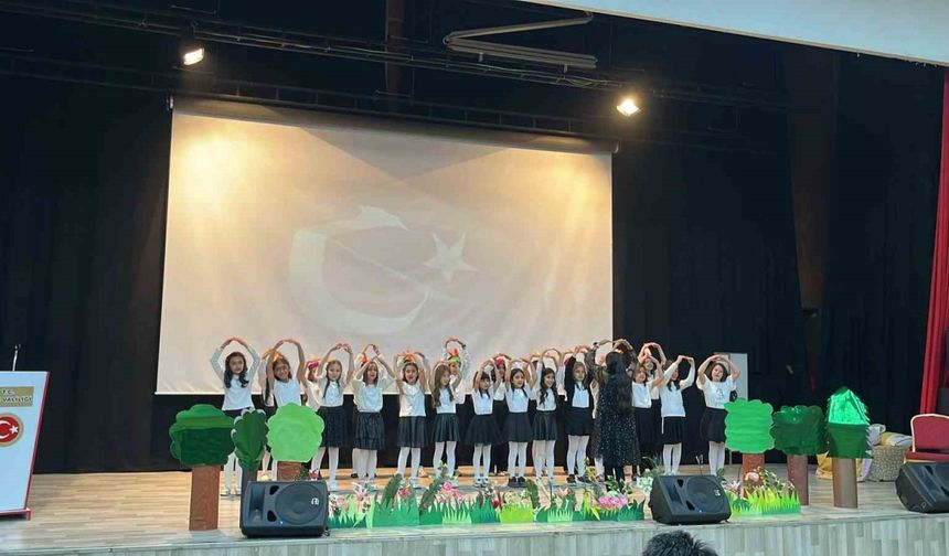 Ağrı’da "Oyunlarla Dil Öğreniyorum" projesi kapsamında renkli etkinlikler