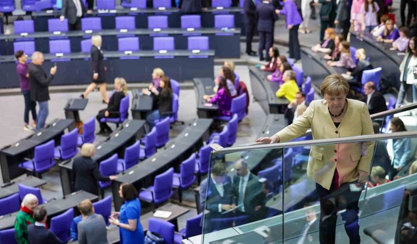 Almanya’da ilk: Friedrich Merz ilk turda başbakan seçilemedi
