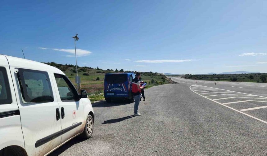 Aslanapa’da hayvan hareketlerine yönelik yol kontrolleri
