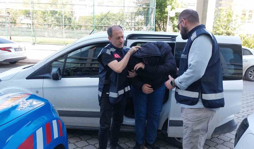 Baba kollarını tutup 16 yaşındaki oğluna öldürtmüş