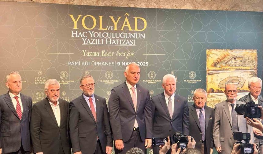 Bakan Ersoy, ‘Yol ve Yâd: Hac Yolculuğunun Yazılı Hafızası’ sergisinin açılışına katıldı