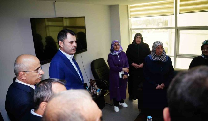 Bakan Kurum: "Son yuvamız teslim edilinceye kadar burada olmaya devam edeceğiz"