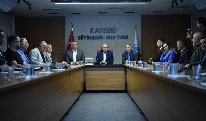 Başkan Büyükkılıç’a yazılımı tamamlanan ‘Muhtarlık Bilgi Sistemi’ sunumu