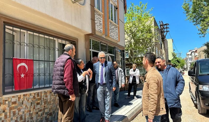 Başkan Mirza, Çınarlı Mahallesi’ndeki yol ve kaldırım çalışmalarını inceledi