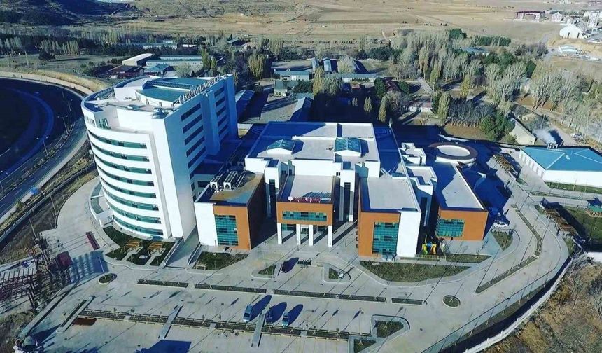 Bayburt’a 12 hekim atandı