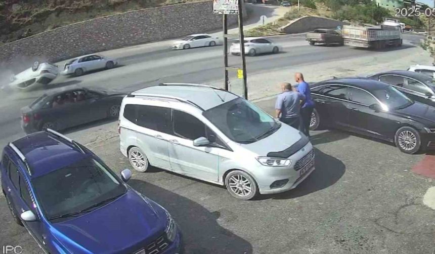Belen’de otomobilin takla attığı anlar kamerada