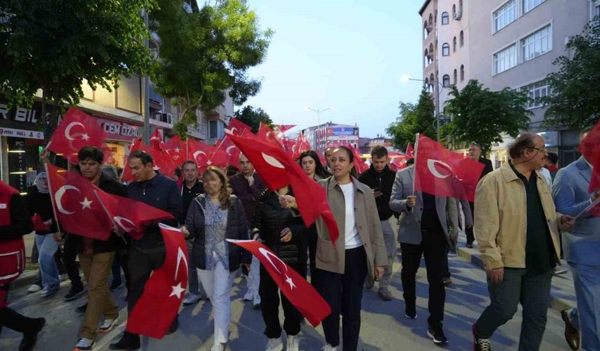 Burdur’da ’Gençlik Haftası’ kortej yürüyüşüyle başladı, konserlerle coşku doruğa çıktı