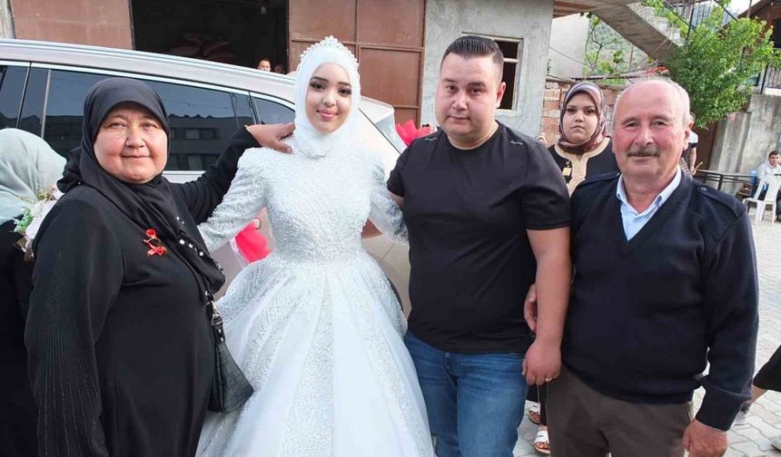 Burhaniye’de Cezayirli geline Türk usulü düğün