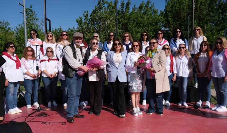 Büyükçekmece’de Anneler Günü coşkuyla kutlandı