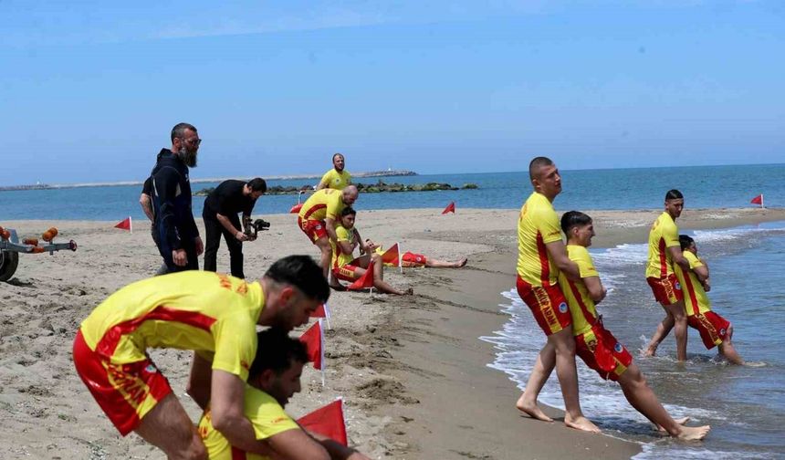 Cankurtaranlar zorlu eğitimle göreve hazırlanıyor