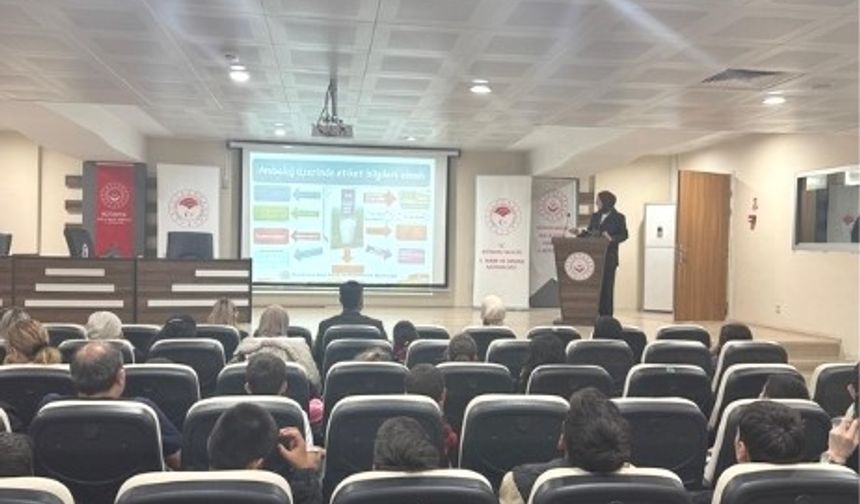 Çocuklara, "Gıda Güvenilirliği ve Gıda İsrafı" konulu eğitim