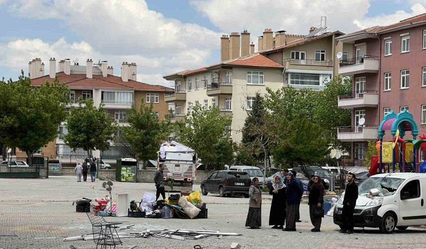 Dairesinde patlattığı doğalgaz onlarca kişiyi evsiz bıraktı