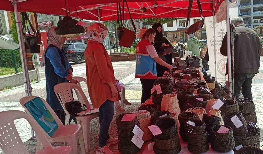 Devrek’te Anneler Günü alışveriş festivali ilgi gördü