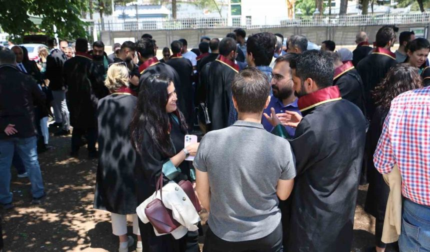 Diyarbakır Barosu’ndan silahlı saldırıya uğrayan meslektaşları için açıklama