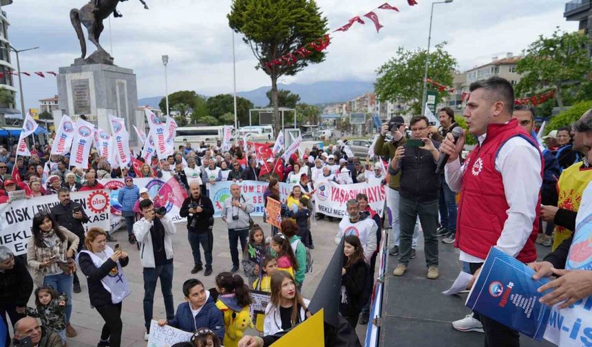 Edremit’te 1 Mayıs Emek ve Dayanışma Günü kutlandı