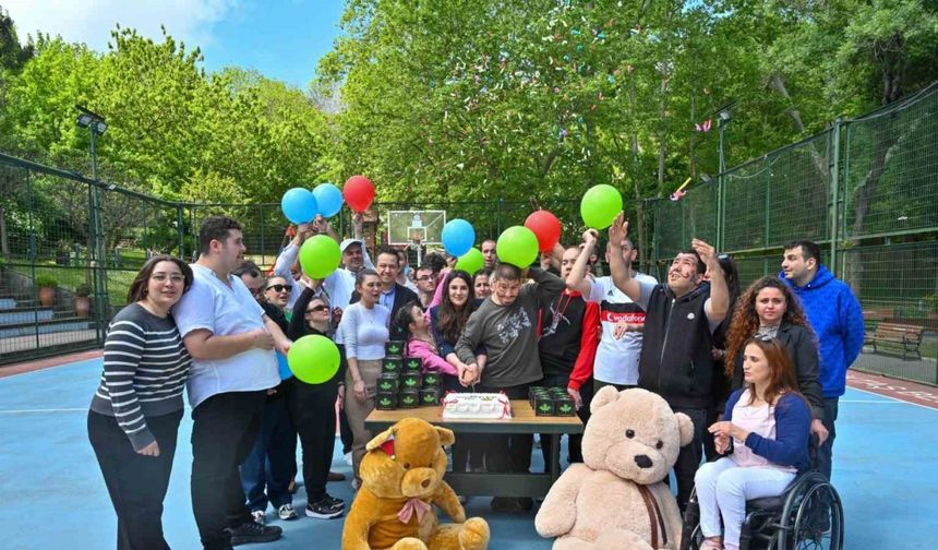 Esenyurt’ta Belediyesi, engelli bireylerin topluma kazandırılması amacıyla Menekşe Engelsiz Kafe’yi hayata geçirdi
