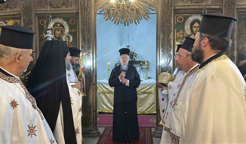 Fener Rum Patriği Bartholomeos, Gökçeada’da ayine katıldı