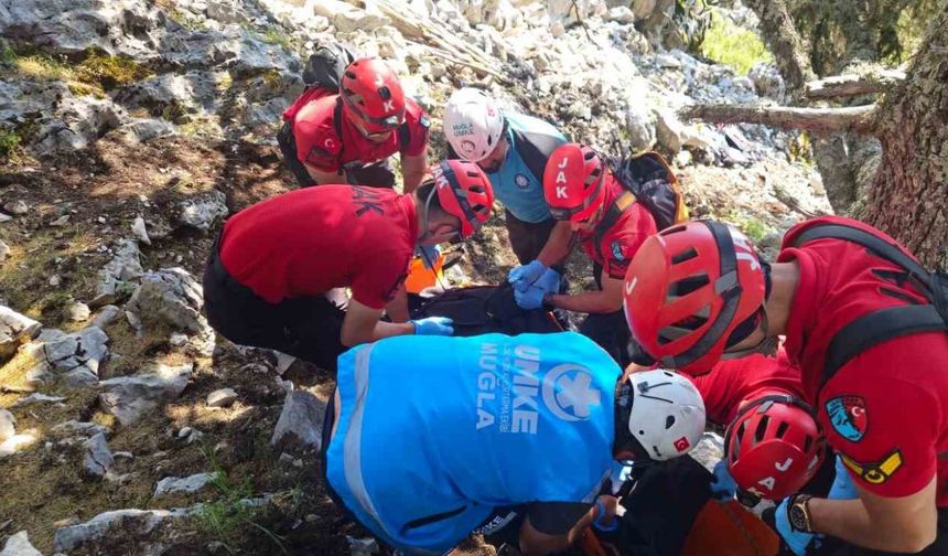 Fethiye’de Alman turist, yamaç paraşütü kazasında hayatını kaybetti