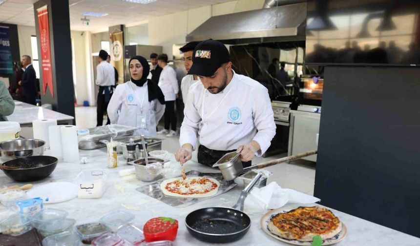 Gastronomi öğrencileri lezzet yarışında hünerlerini sergiledi
