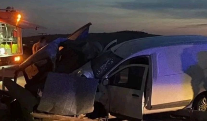 Gaziantep’te iki araç kafa kafaya çarpıştı: 1 ölü, 2 yaralı