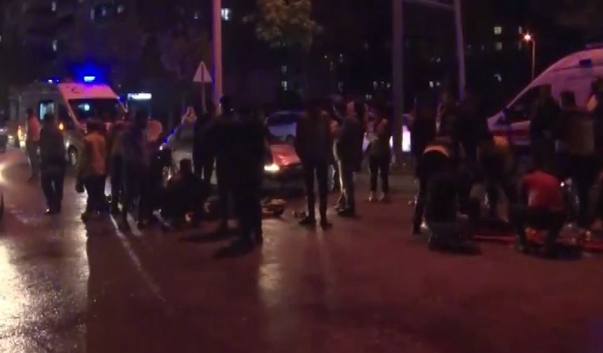 Gaziantep’te karşıya geçmeye çalışan 2 kişiye otomobil çarptı