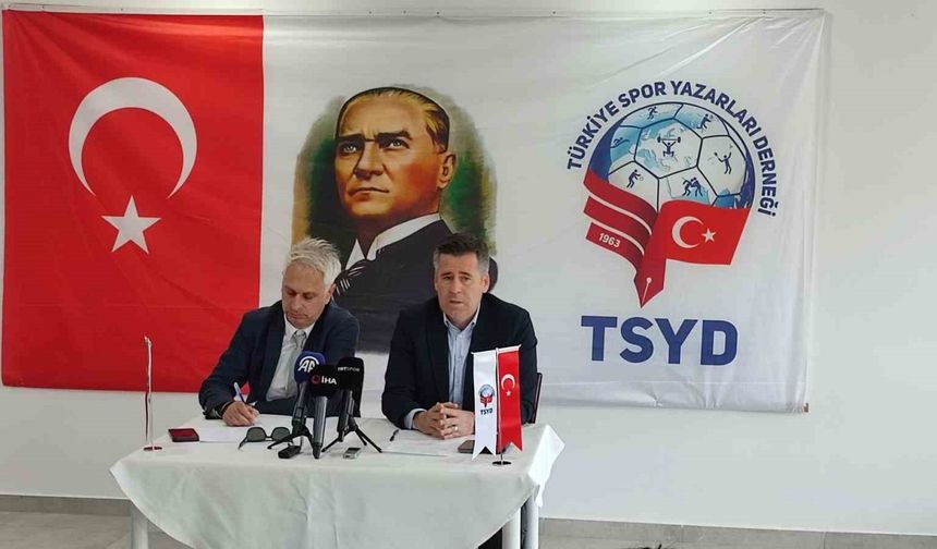 Gençlerbirliği Teknik Direktörü Eroğlu: "Bizim yerimiz Süper Lig’dir, bunu başardığımız için çok mutluyuz"