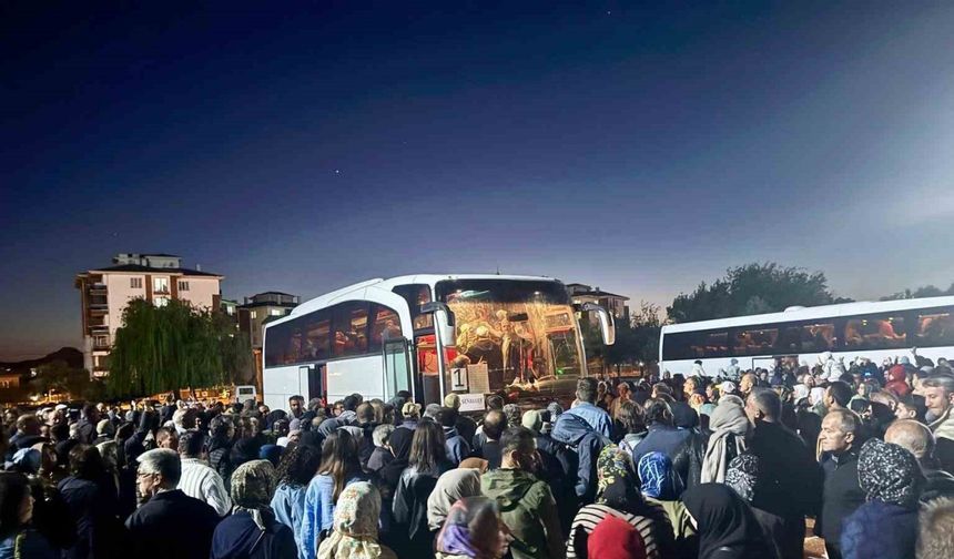 Hacı adayları kutsal topraklara uğurlandı
