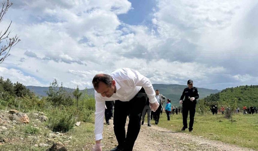 Hanönü’nde "Orman Benim" etkinliğiyle çevre temizliği yapıldı