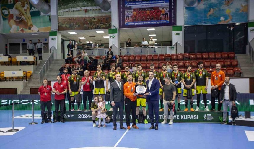 Hentbolda Erkekler Türkiye Kupası şampiyonu Beşiktaş