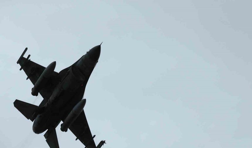 İsrail savaş uçağı, "teknik arıza" nedeniyle taşıdığı bombayı düşürdü