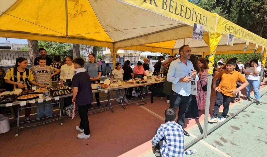 Karkamış’ta Gazze ve Doğu Türkistan yararına hayır düzenlendi