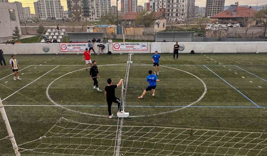 Kayseri’de Ayak Tenisi heyecanı yaşandı