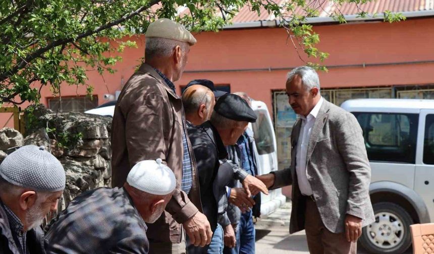 Köylüler, belediye başkanından tandır istedi
