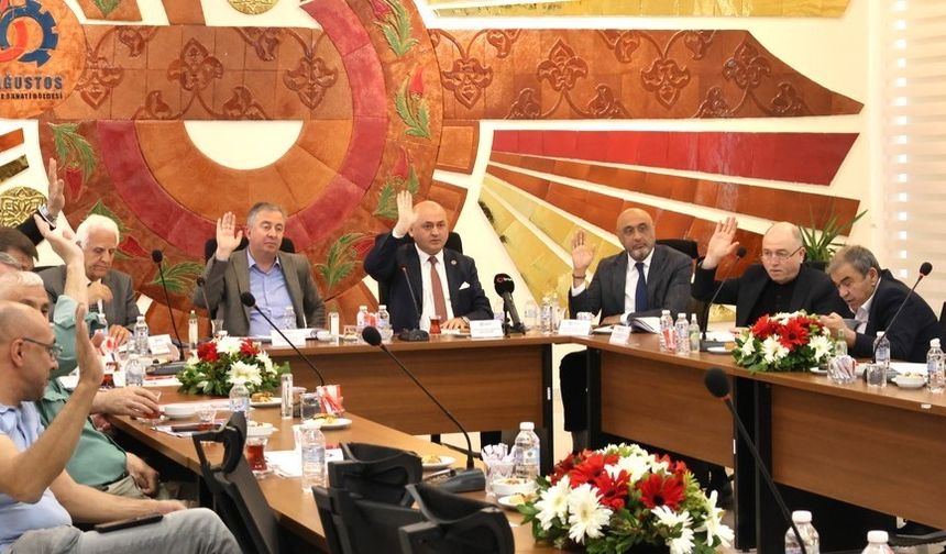 Kütahya’da ’30 Ağustos OSB Genel Kurulu Toplantısı’ yapıldı, yeni dönem için hedefler belirlendi