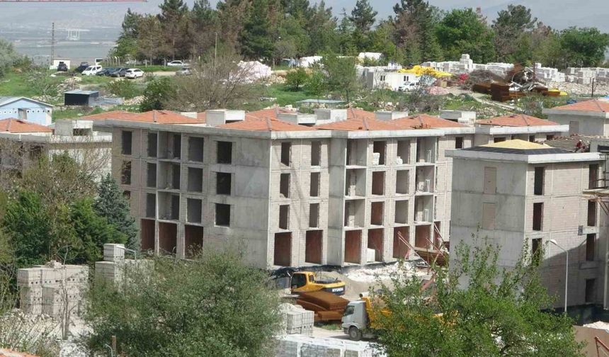 Malatya Akçadağ’da inşa çalışmaları rekor hızla sürüyor