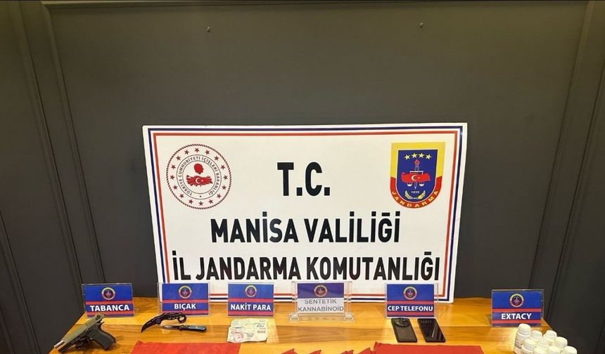 Manisa’da şüphelilerden A4 kağıdına emdirilmiş uyuşturucu çıktı