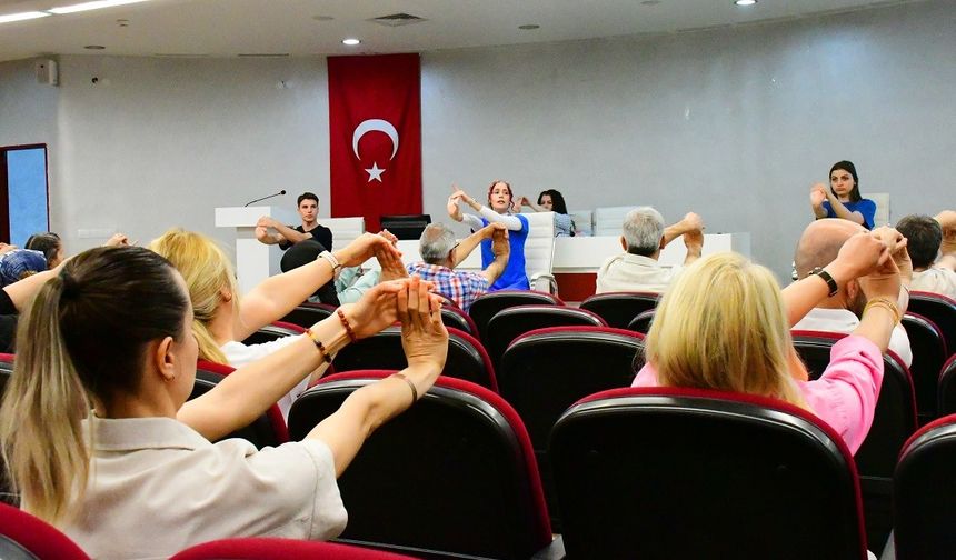 MCBÜ personeline uygulamalı ofis egzersizleri semineri verildi