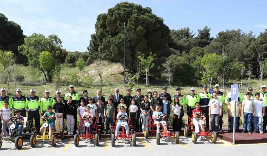 Minikler, trafik kurallarını uzmanlarından öğrendi