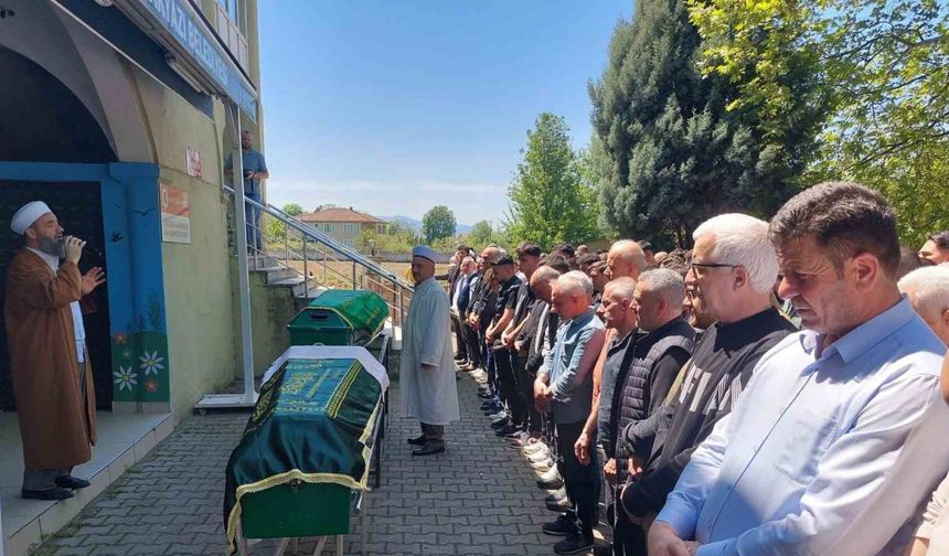 Motosiklet kazasında hayatını kaybeden genç son yolculuğuna uğurlandı