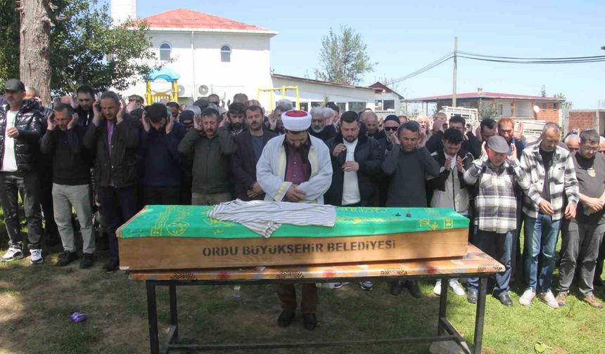 Ordu’da suda cansız bedenine ulaşılan şahıs son yolculuğuna uğurlandı