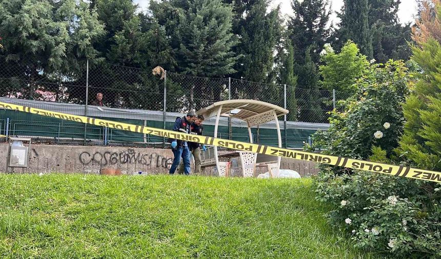 Parkta erkek cesedi bulundu