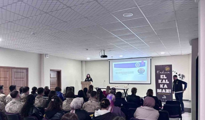 Pülümür’de ‘Aile İçi ve Kadına Karşı Şiddetle Mücadele’ semineri