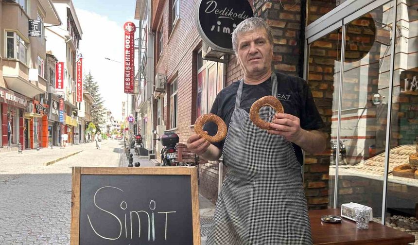 Simidi yüzde 50 indirimle 10 liraya satıyor