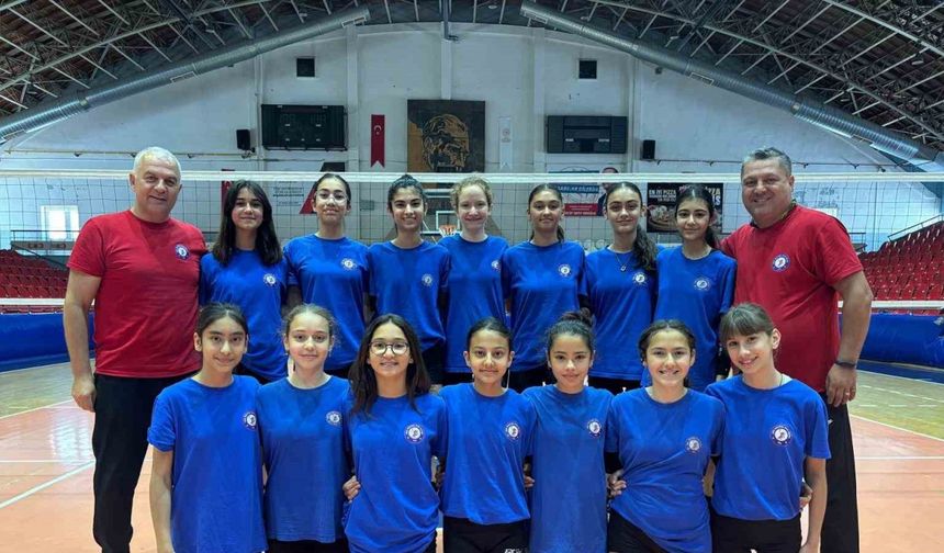 Söke Voleybol Takımı Midi Kızlar’da Türkiye Finallerine yükseldi