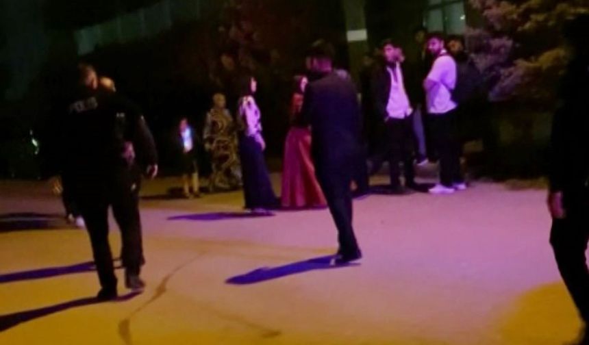 Tekme ve yumrukların havada uçuştuğu düğün kavgasında polis memurları arada kaldı