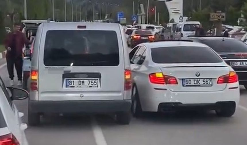 Tokat’ta düğün konvoyunda tehlikeli gelenek