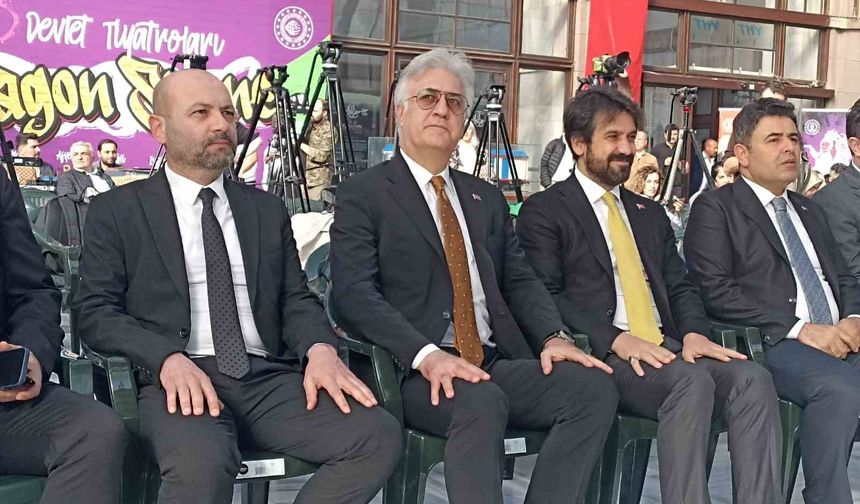 "Vagon Sahne" perdelerini açıyor